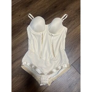 Maidenform Bodysuit Womens 36C Beige Strapless Underwired Shapewear 1256